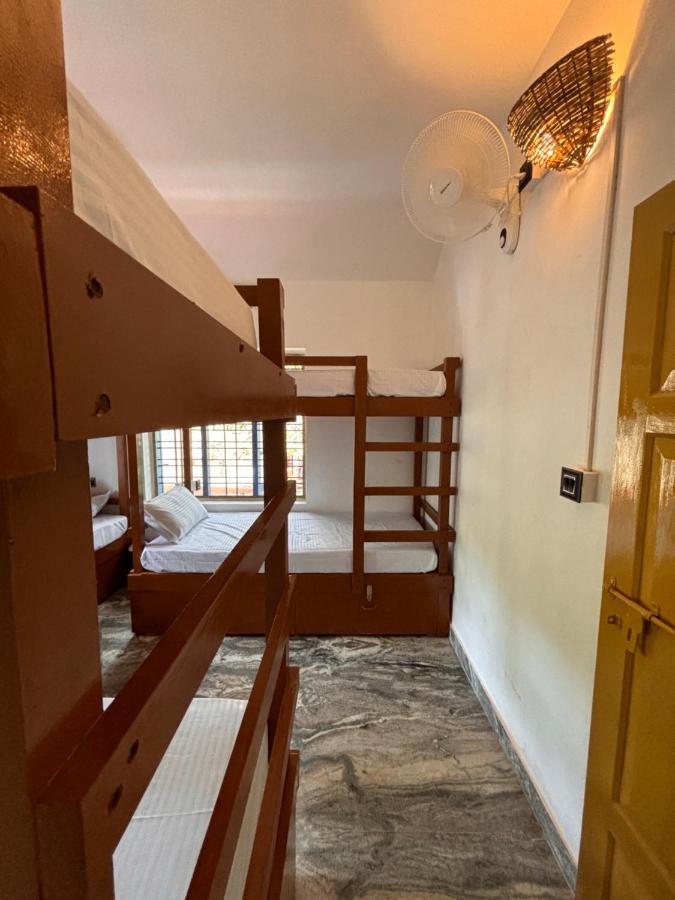 Barefoot Hostels, فاركَالا المظهر الخارجي الصورة