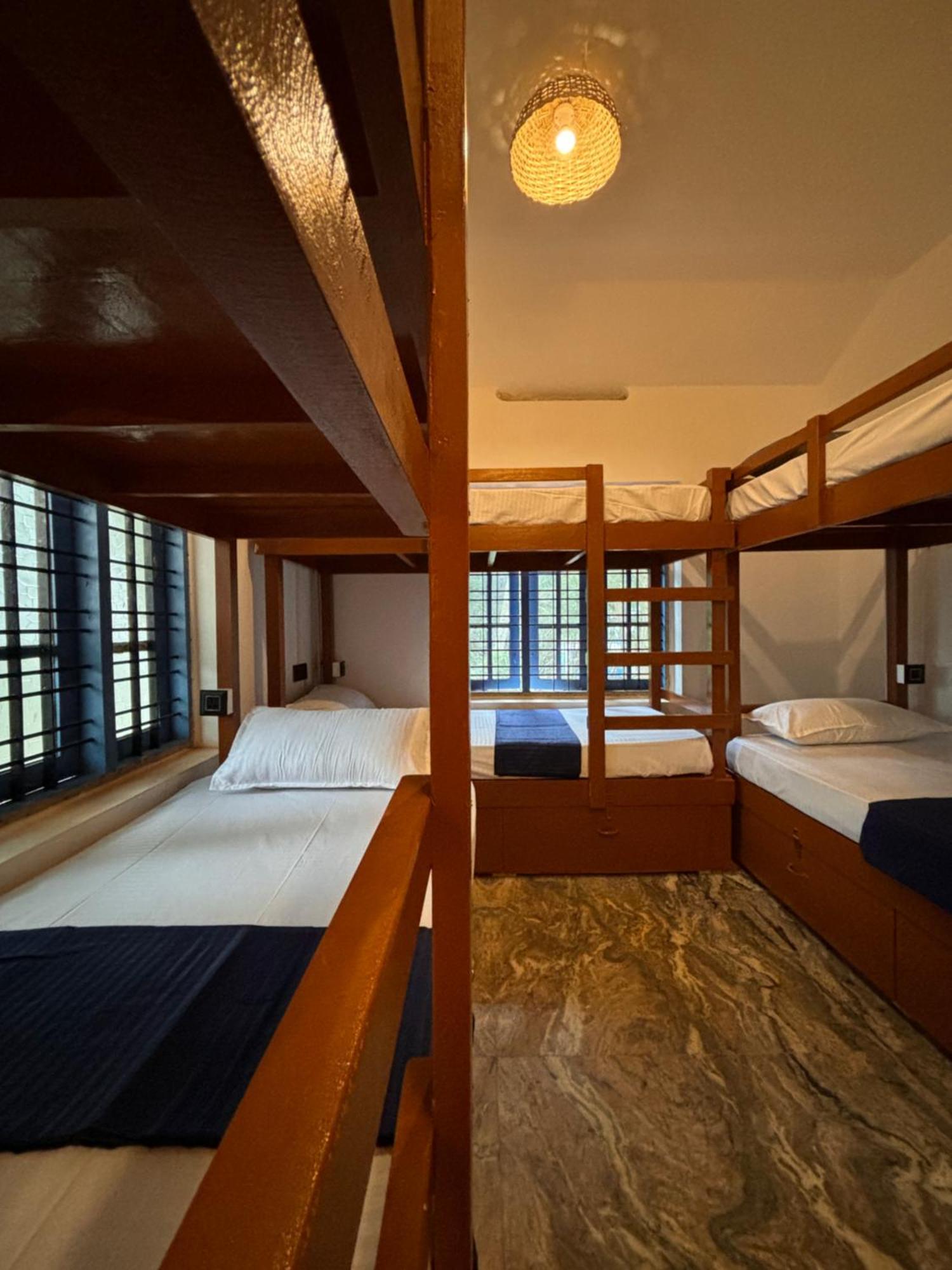Barefoot Hostels, فاركَالا المظهر الخارجي الصورة
